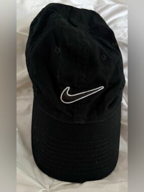 Nike Heritage 86 Cap with Neon Yellow Patch and Silver Swoosh